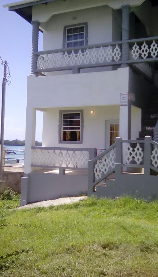 Memories Cottage And Apartments Buccoo エクステリア 写真